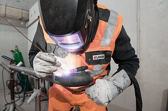 HKLS-Arbeiten Bild von Mitarbeiter bei HKLS-Arbeiten